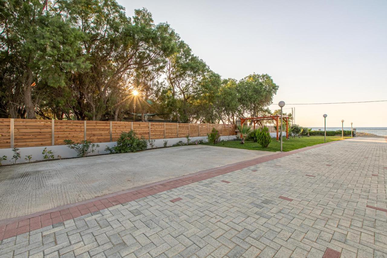 Niovi Seaside Suites Kíszamosz Kültér fotó